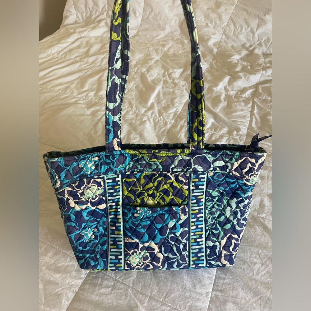 Vera Bradley Mandy Katalina Blues Pattern